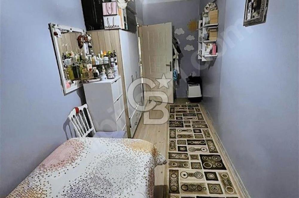 Zümrütevler mahallesinde Ara Kat 2+1 Satılık Daire 
