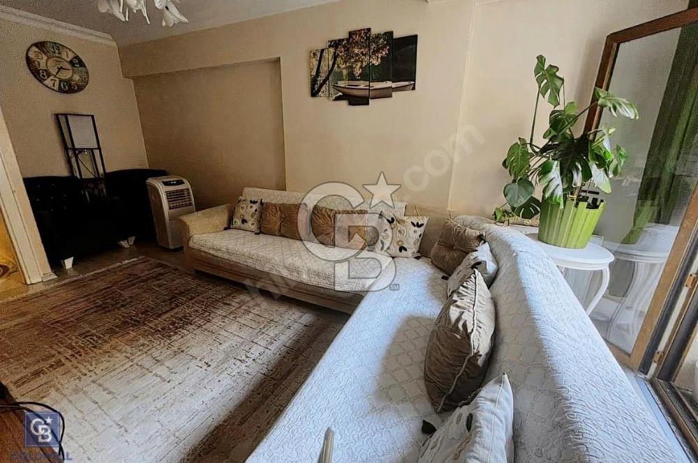 Zümrütevler mahallesinde Ara Kat 2+1 Satılık Daire 