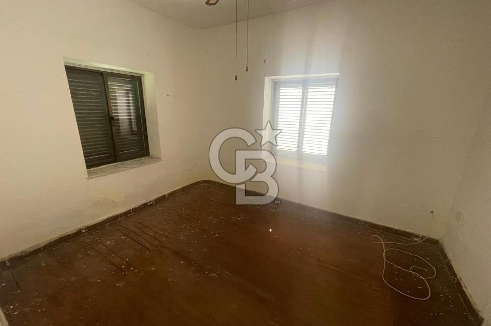 İskele Merkez’in Kalbinde Geniş 5+1 Müstakil Ev – Konut veya İş Yeri İçin Uygun