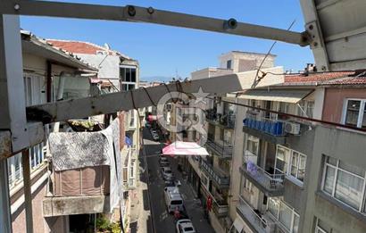 KARŞIYAKA ÇARŞIDA 3+1 SATILIK DAİRE