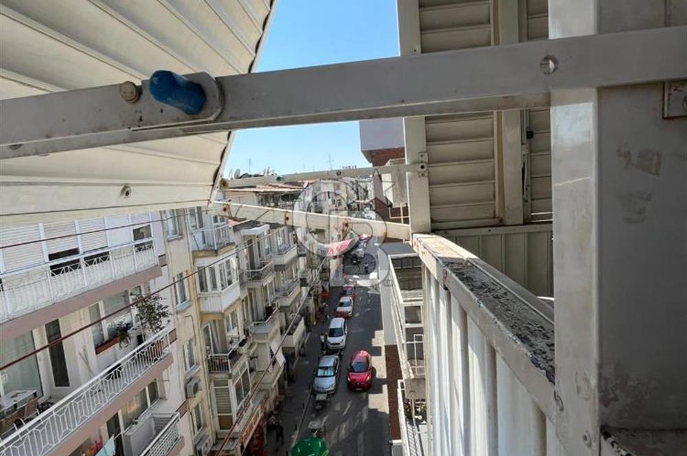 KARŞIYAKA ÇARŞIDA 3+1 SATILIK DAİRE