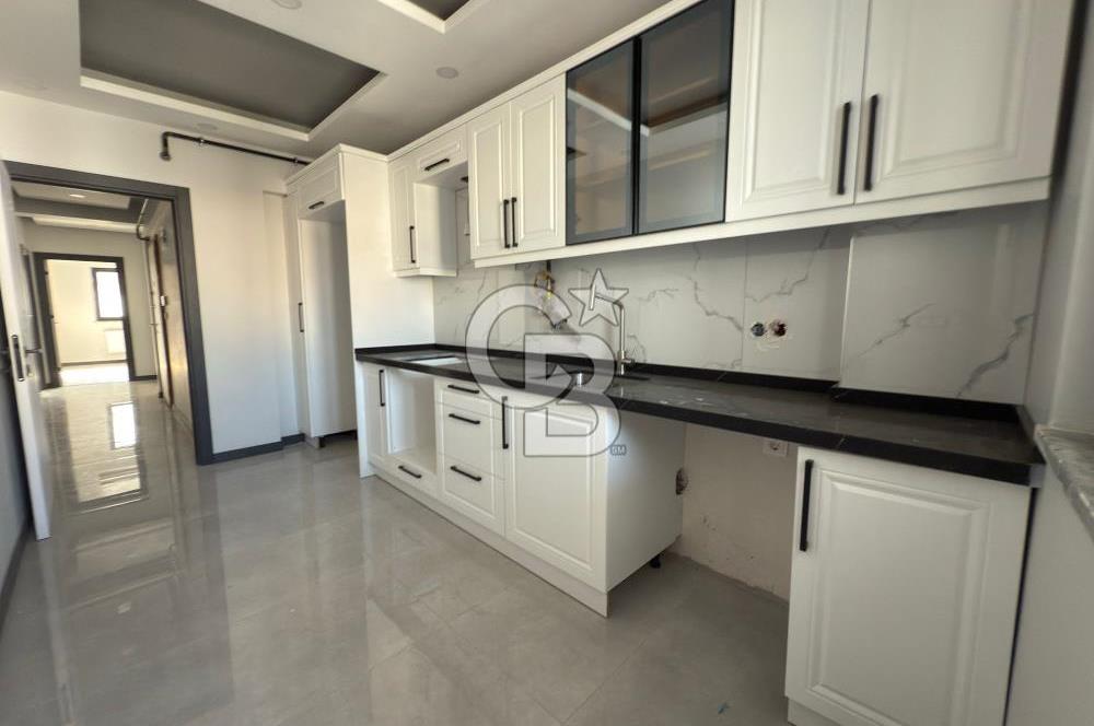 ÇANAKKALE MERKEZ BARBAROS MAHALLESİ CADDE ÜZERİ SIFIR 2+1 DAİRE!