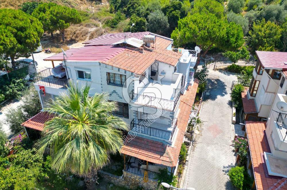 KADINLAR DENİZİ MAHALLESİNDE DENİZE 500 METRE SATILIK VİLLA