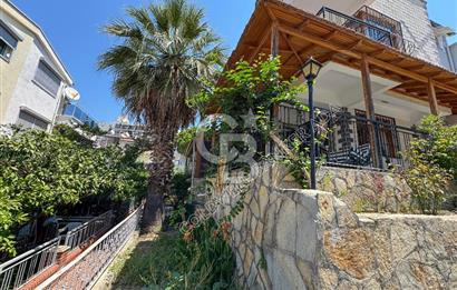 KADINLAR DENİZİ MAHALLESİNDE DENİZE 500 METRE SATILIK VİLLA