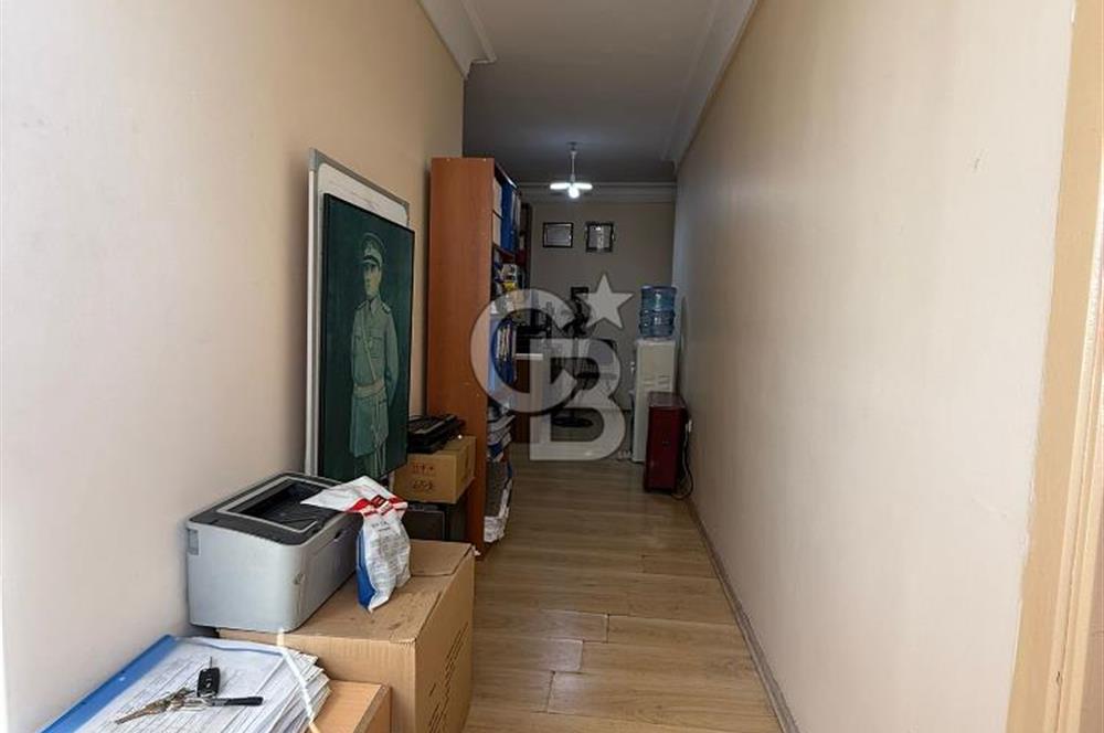 Prestijli İş Merkezinde Kiracılı 2+1 Ofis Kadıköy Yatırımlık