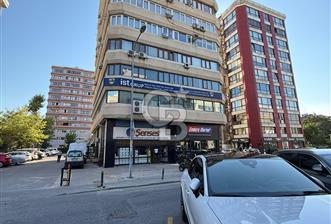 Prestijli İş Merkezinde Kiracılı 2+1 Ofis Kadıköy Yatırımlık