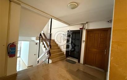 Prestijli İş Merkezinde Kiracılı 2+1 Ofis Kadıköy Yatırımlık