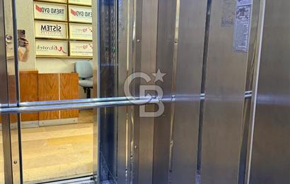 Prestijli İş Merkezinde Kiracılı 2+1 Ofis Kadıköy Yatırımlık