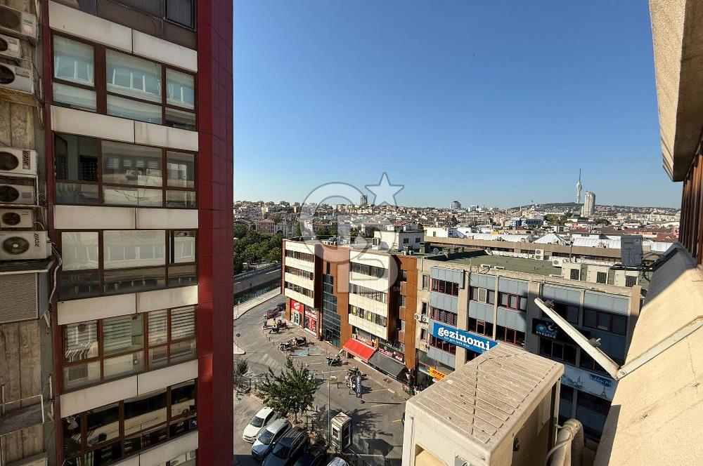 Prestijli İş Merkezinde Kiracılı 2+1 Ofis Kadıköy Yatırımlık