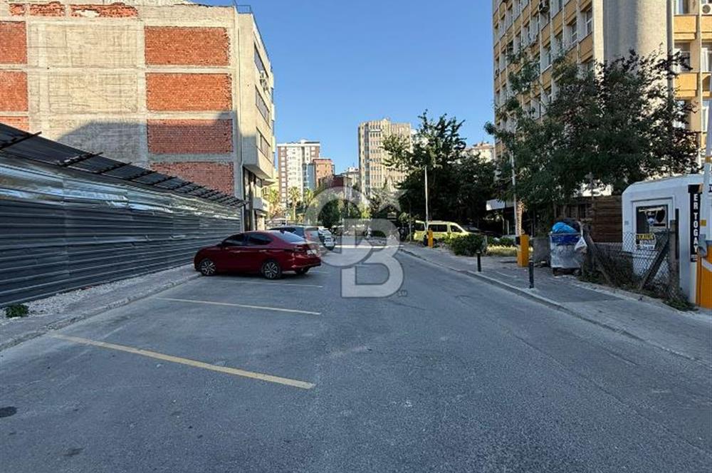 Prestijli İş Merkezinde Kiracılı 2+1 Ofis Kadıköy Yatırımlık