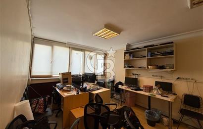 Prestijli İş Merkezinde Kiracılı 2+1 Ofis Kadıköy Yatırımlık