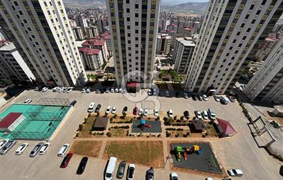 CB'DEN HÜRRİYET'TE SOSYAL DONATILI SATILIK LÜKS GENİŞ 4+1 DAİRE
