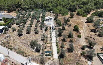 Menderes Çamönünde Havuzlu,Full Eşyalı 2+1 Prefabrik Ev ve Arsa