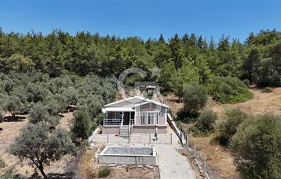 Menderes Çamönünde Havuzlu,Full Eşyalı 2+1 Prefabrik Ev ve Arsa