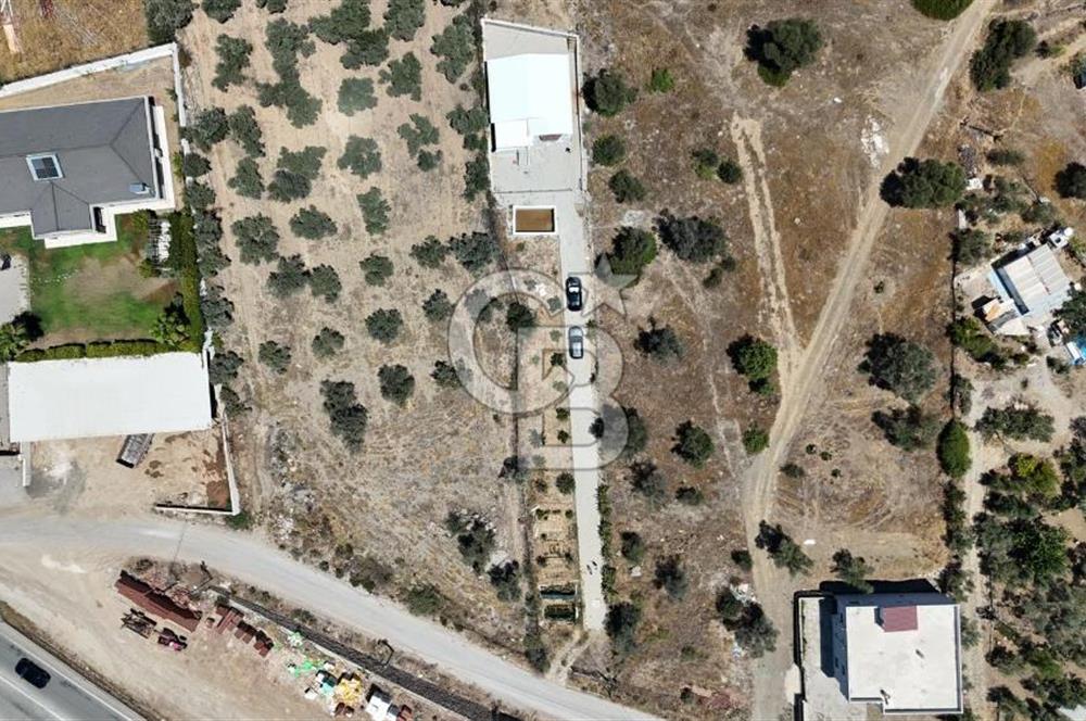 Menderes Çamönünde Havuzlu,Full Eşyalı 2+1 Prefabrik Ev ve Arsa