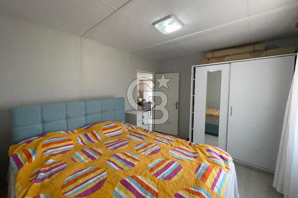 Menderes Çamönünde Havuzlu,Full Eşyalı 2+1 Prefabrik Ev ve Arsa