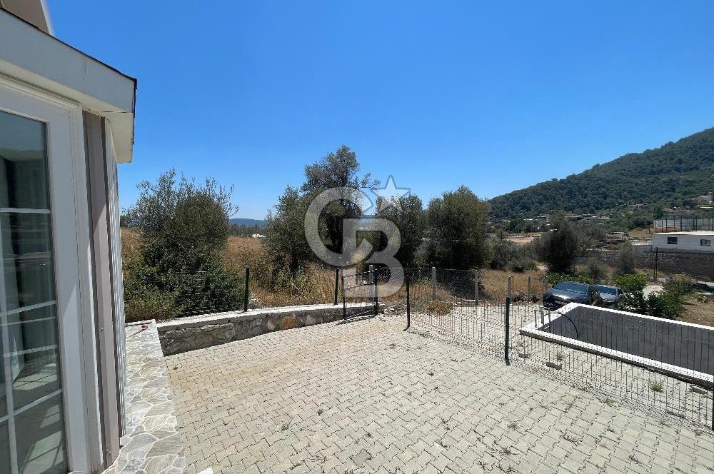 Menderes Çamönünde Havuzlu,Full Eşyalı 2+1 Prefabrik Ev ve Arsa