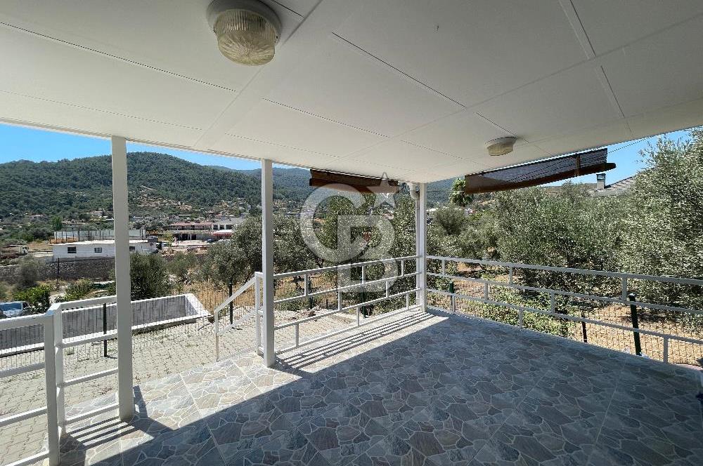 Menderes Çamönünde Havuzlu,Full Eşyalı 2+1 Prefabrik Ev ve Arsa