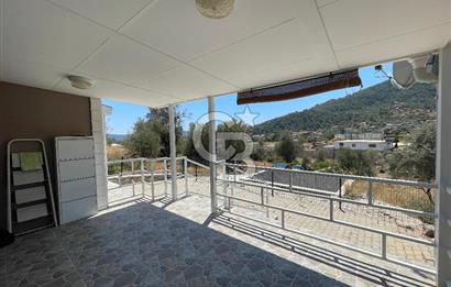 Menderes Çamönünde Havuzlu,Full Eşyalı 2+1 Prefabrik Ev ve Arsa