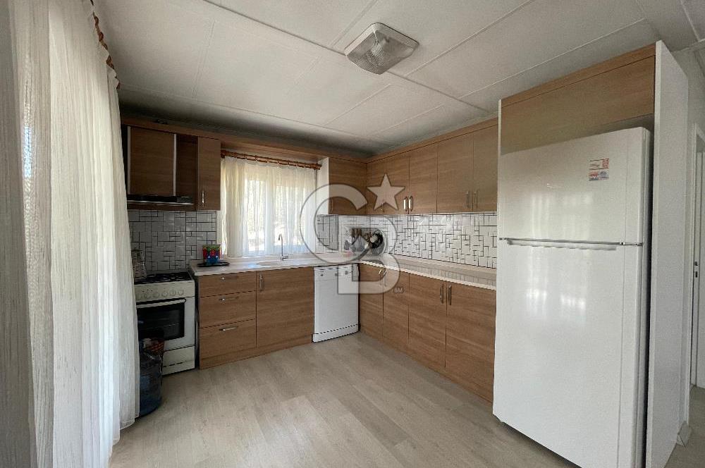 Menderes Çamönünde Havuzlu,Full Eşyalı 2+1 Prefabrik Ev ve Arsa