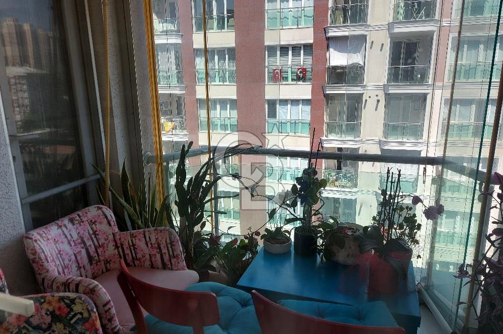 ATAŞEHİR YENİŞEHİR DE GÜVENLİKLİ HAVUZLU SİTEDE 3+1 SATILIK DAİRE 