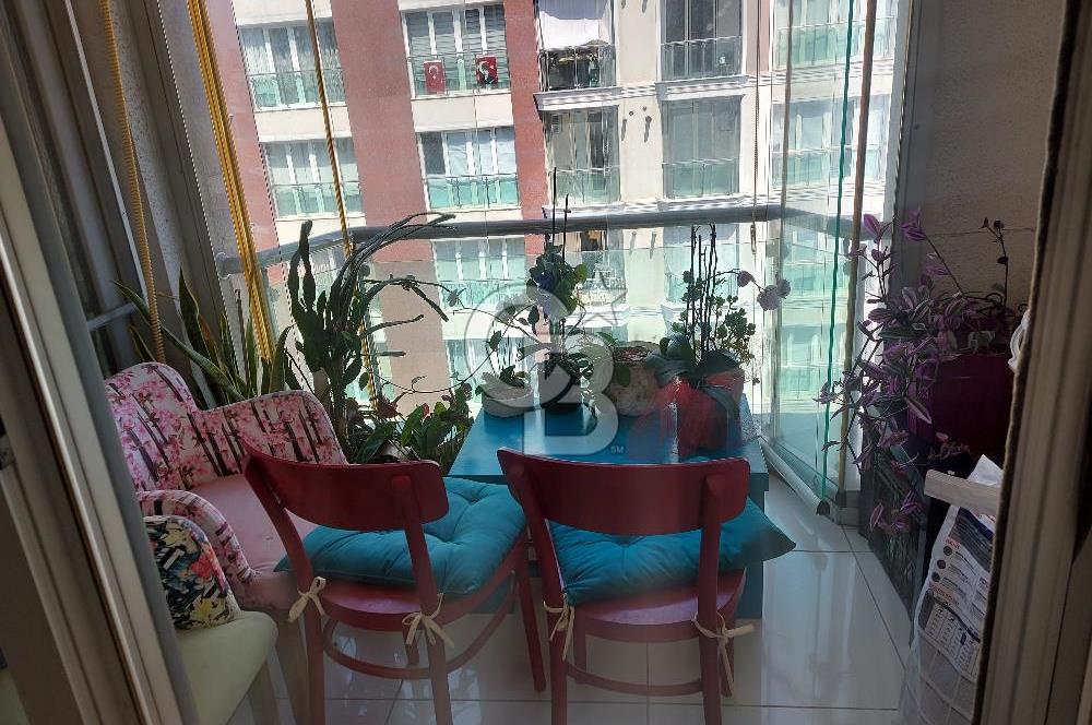 ATAŞEHİR YENİŞEHİR DE GÜVENLİKLİ HAVUZLU SİTEDE 3+1 SATILIK DAİRE 