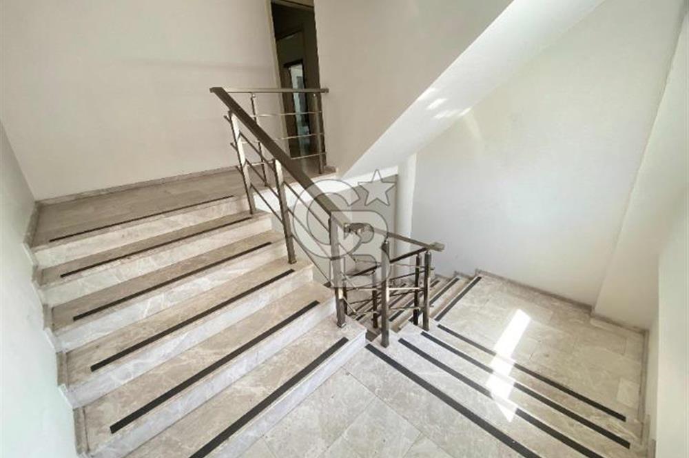 İzmir İTOP OSB'de Satılık Köşe Parsel Fabrika