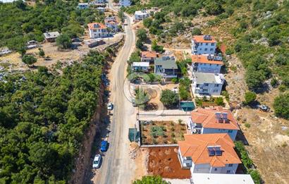 CB ARDENDEN ANTALYA KAŞ AĞULLUDA 2 KATLI BAHÇELİ SATILIK EV