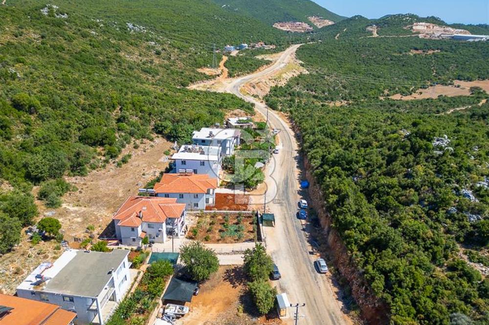 CB ARDENDEN ANTALYA KAŞ AĞULLUDA 2 KATLI BAHÇELİ SATILIK EV