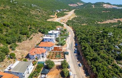 CB ARDENDEN ANTALYA KAŞ AĞULLUDA 2 KATLI BAHÇELİ SATILIK EV