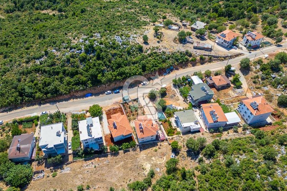 CB ARDENDEN ANTALYA KAŞ AĞULLUDA 2 KATLI BAHÇELİ SATILIK EV