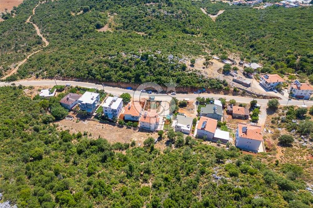 CB ARDENDEN ANTALYA KAŞ AĞULLUDA 2 KATLI BAHÇELİ SATILIK EV