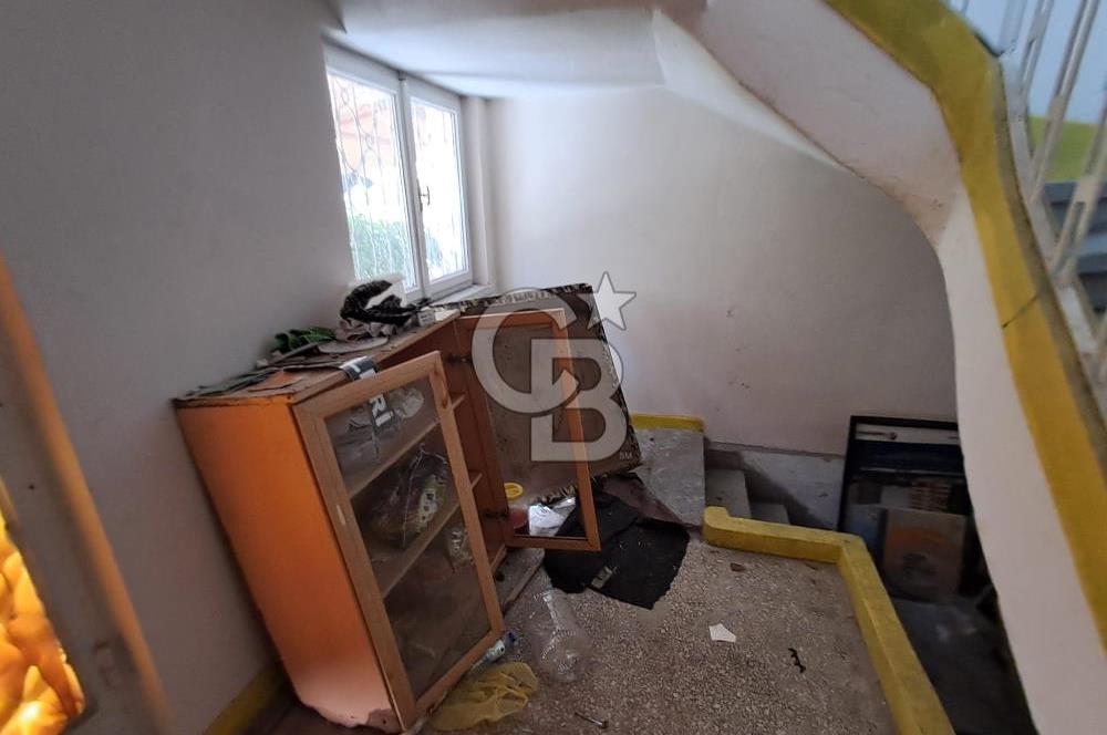 Sahabiyede Öğretmen Evi Karşı Sokağında 2 Katlı Komple Bina