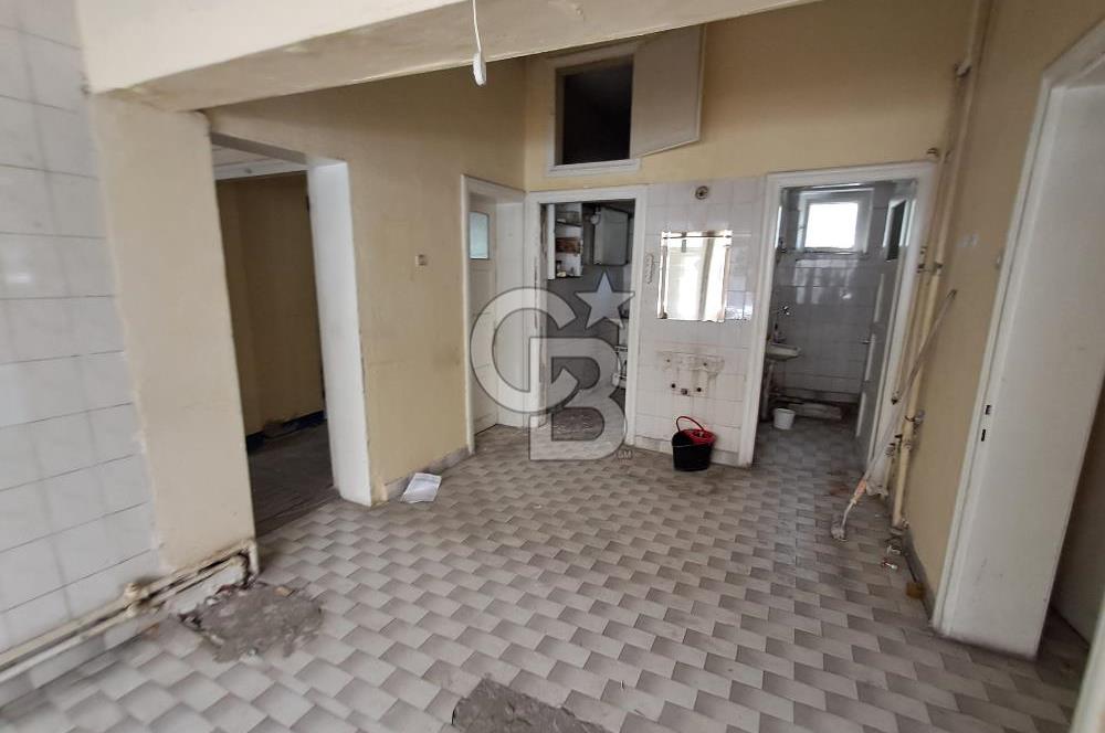 Sahabiyede Öğretmen Evi Karşı Sokağında 2 Katlı Komple Bina