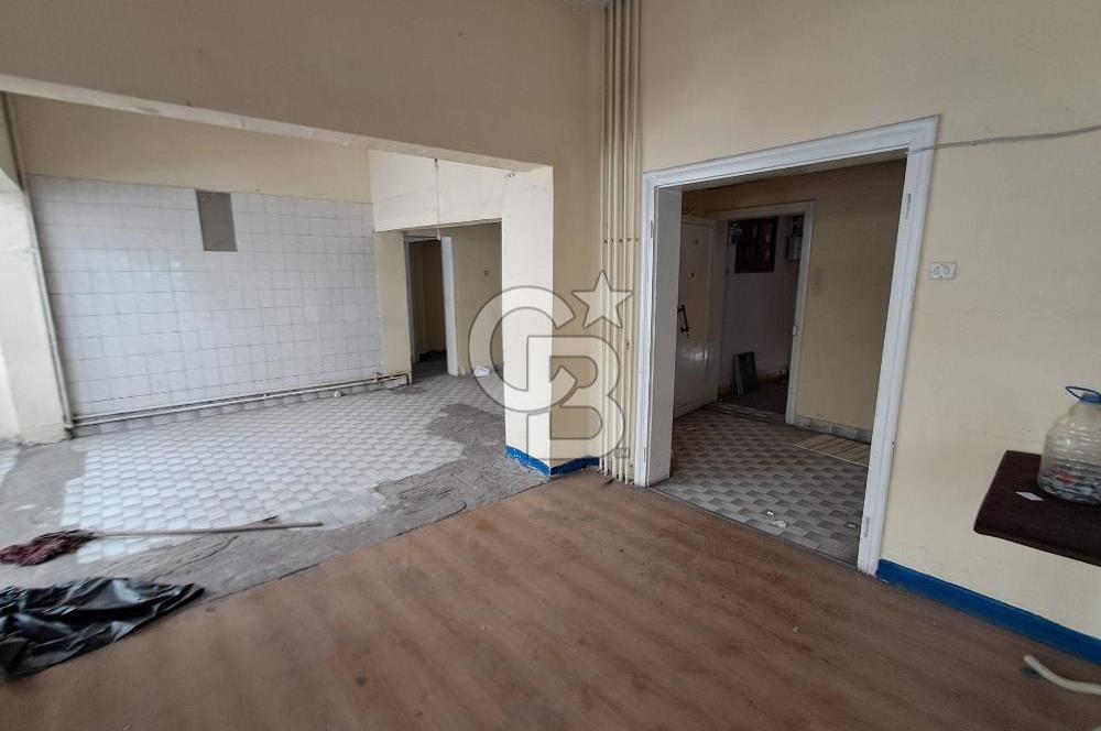 Sahabiyede Öğretmen Evi Karşı Sokağında 2 Katlı Komple Bina