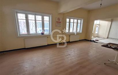 Sahabiyede Öğretmen Evi Karşı Sokağında 2 Katlı Komple Bina