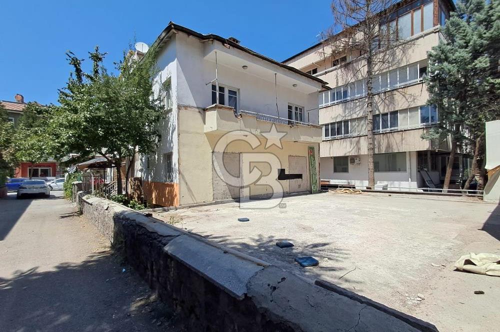 Sahabiyede Öğretmen Evi Karşı Sokağında 2 Katlı Komple Bina