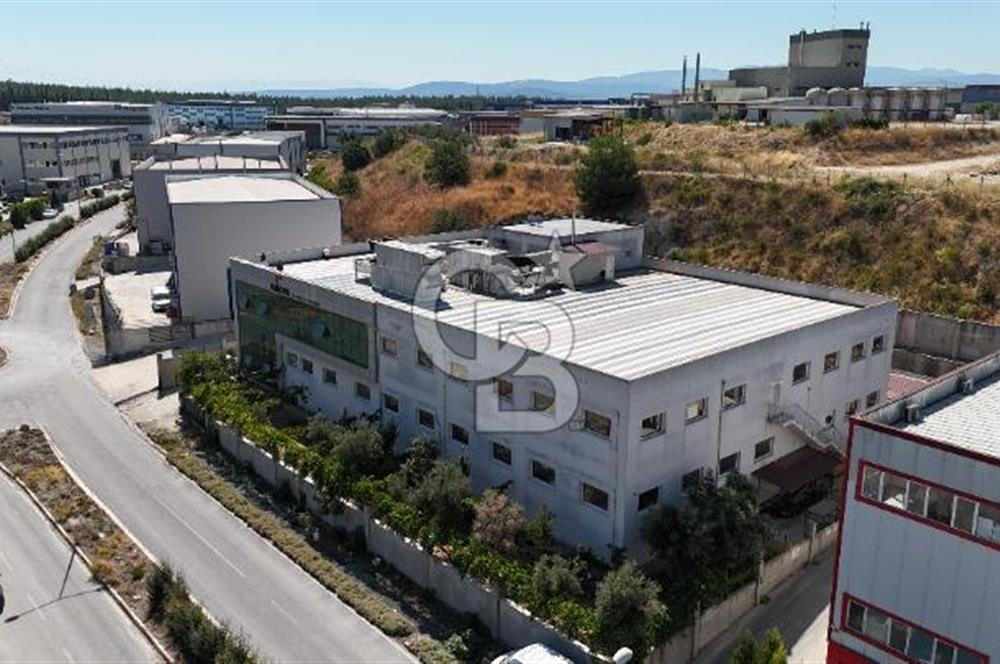 İzmir İTOP OSB'de Satılık Köşe Parsel Fabrika