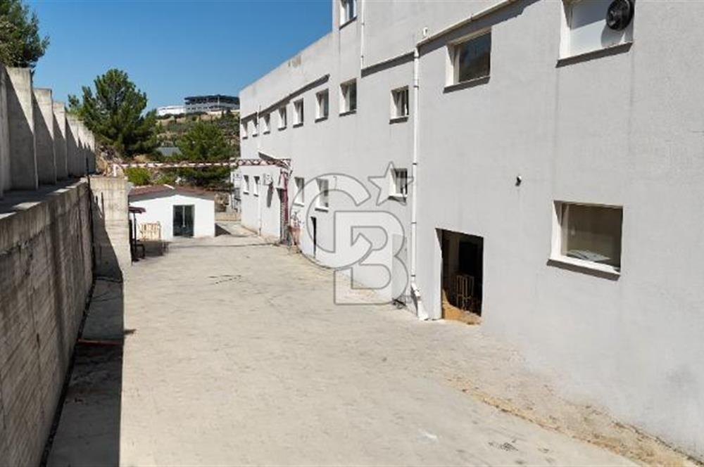 İzmir İTOP OSB'de Satılık Köşe Parsel Fabrika