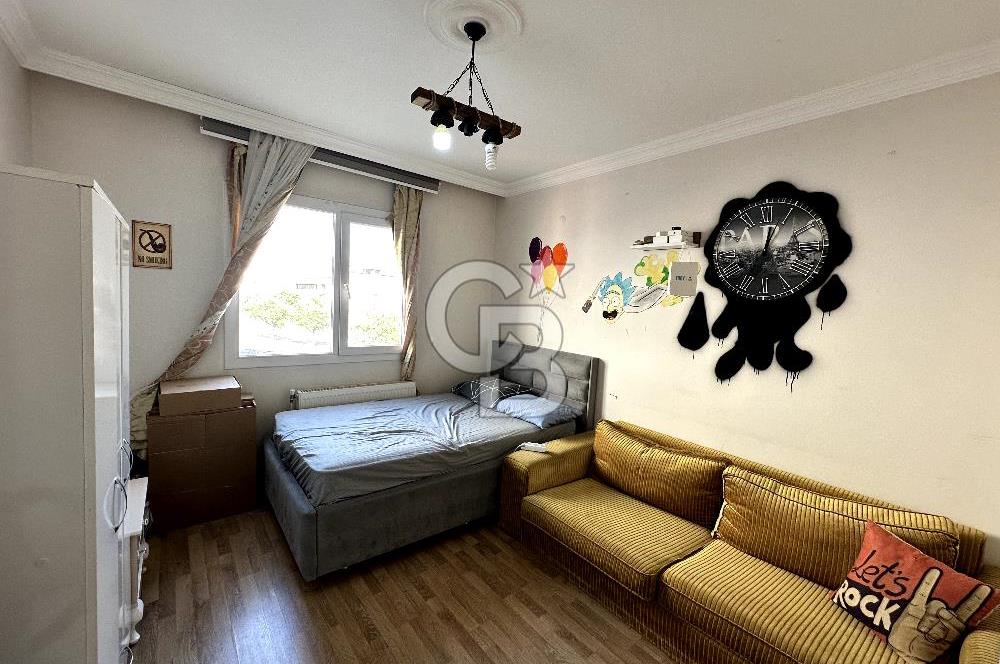 İZMİR, BAYRAKLI OSMANGAZİ HAVUZLU SİTEDE EŞYALI KİRALIK 2+1 DAİRE