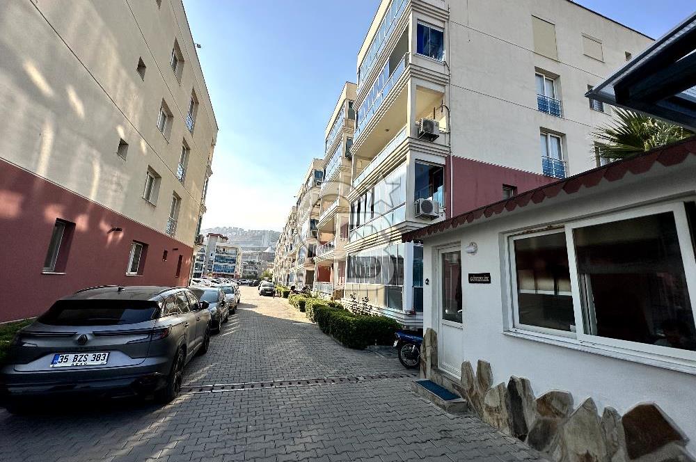 İZMİR, BAYRAKLI OSMANGAZİ HAVUZLU SİTEDE EŞYALI KİRALIK 2+1 DAİRE