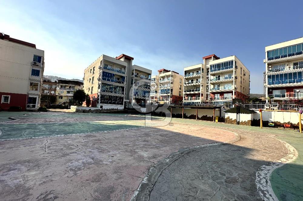 İZMİR, BAYRAKLI OSMANGAZİ HAVUZLU SİTEDE EŞYALI KİRALIK 2+1 DAİRE