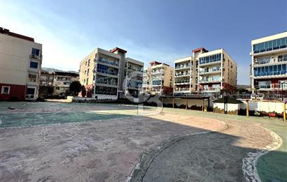 İZMİR, BAYRAKLI OSMANGAZİ HAVUZLU SİTEDE EŞYALI KİRALIK 2+1 DAİRE