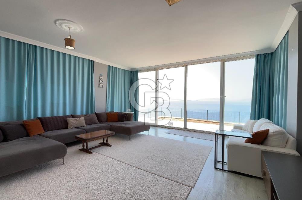Egenin İncisi Çandarlı da Panoramik Deniz Manzaralı 4+1 Villa