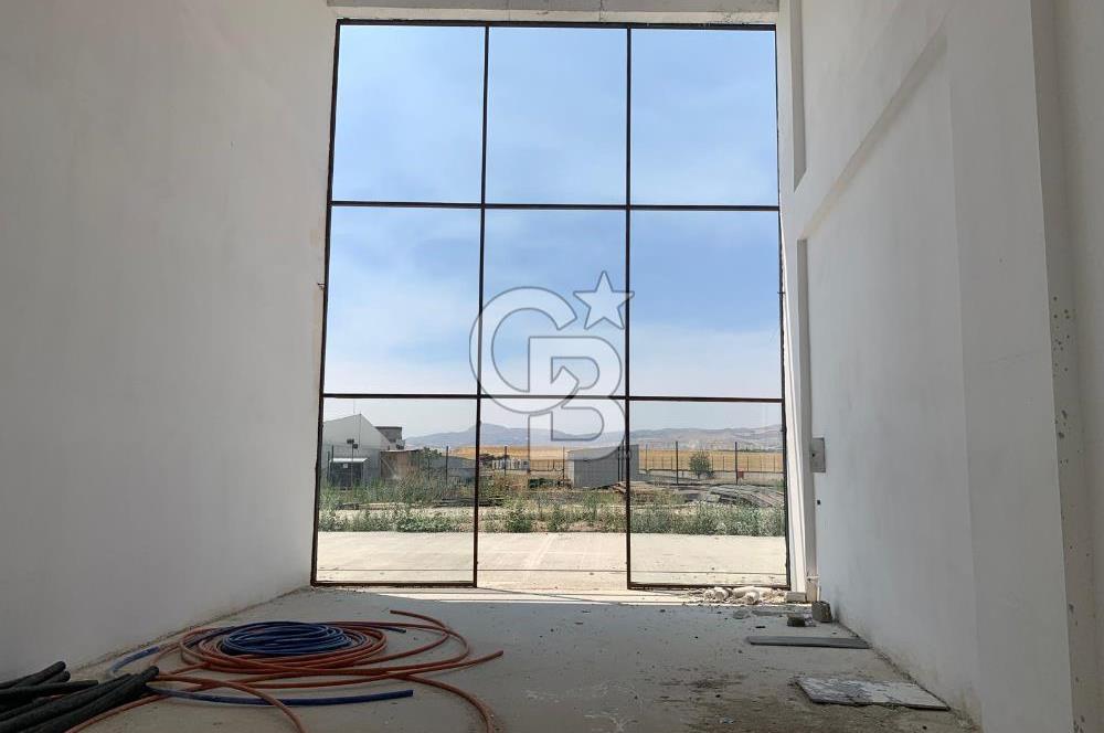 Pelit Plus Forces Yenikent'te Cadde Cepheli Yatırımlık SATILIK İŞ YERİ