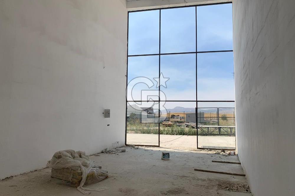 Pelit Plus Forces Yenikent'te Cadde Cepheli Yatırımlık SATILIK İŞ YERİ