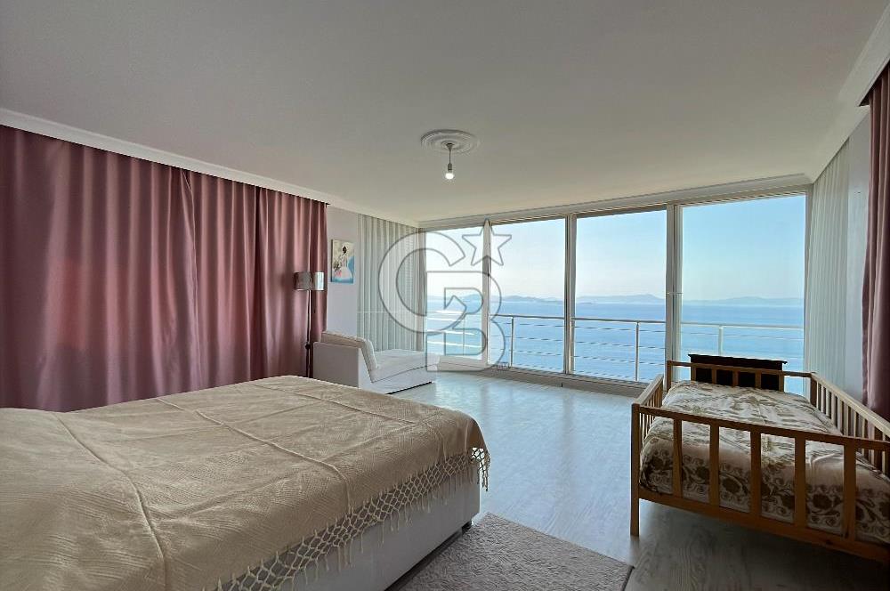 Egenin İncisi Çandarlı da Panoramik Deniz Manzaralı 4+1 Villa