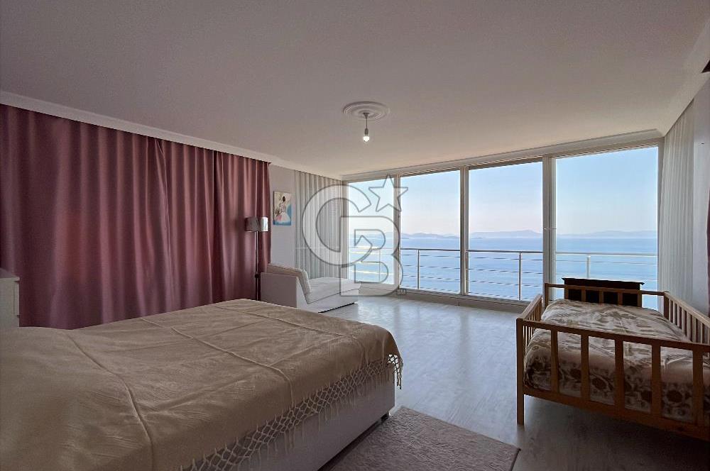 Egenin İncisi Çandarlı da Panoramik Deniz Manzaralı 4+1 Villa