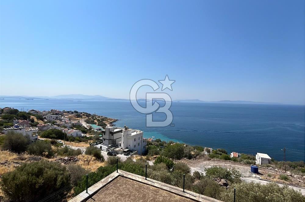 Egenin İncisi Çandarlı da Panoramik Deniz Manzaralı 4+1 Villa