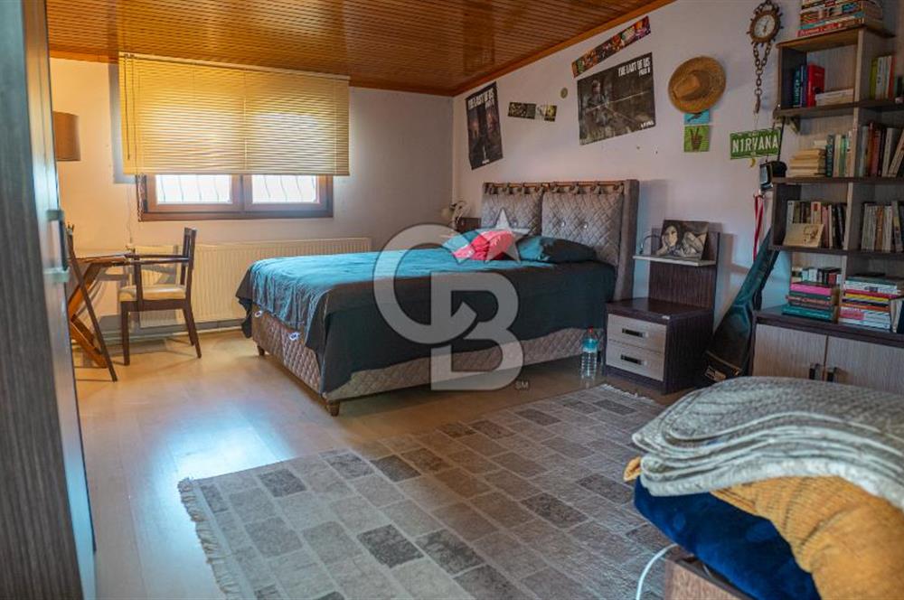 Güzelbahçe Siteler Mahallesinde 4+1 Tripleks Villa